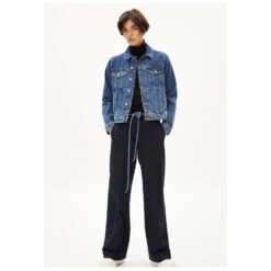 ARMEDANGELS - Women's Velitaa Retro - Veste De Loisirs 8 ARMEDANGELS - Women's Velitaa Retro - Veste De Loisirs -Magasin De Vêtements D'Extérieur armedangels womens velitaa retro veste de loisirs detail 3