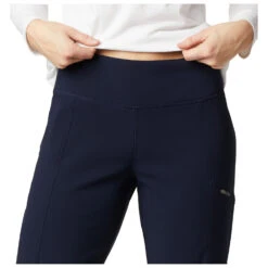 Columbia - Women's Back Beauty Highrise Warm Winter Pant - Pantalon Hiver 9 Columbia - Women's Back Beauty Highrise Warm Winter Pant - Pantalon Hiver -Magasin De Vêtements D'Extérieur columbia womens back beauty highrise warm winter pant pantalon hiver detail 4