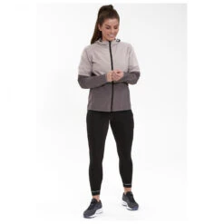 ENDURANCE - Women's Kinthar Jacket With Hood - Veste De Running -Magasin De Vêtements D'Extérieur endurance womens kinthar jacket with hood veste de running detail 5