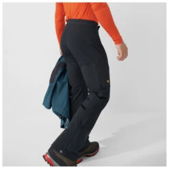 FJÄLLRÄVEN Fjällräven - Bergtagen Touring Trousers - Pantalon Ski De Randonnée -Magasin De Vêtements D'Extérieur fjaellraeven bergtagen touring trousers pantalon ski de randonnee detail 4