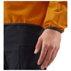 Haglöfs - Natrix Hood - Veste Softshell -Magasin De Vêtements D'Extérieur hagloefs natrix hood veste softshell detail 6