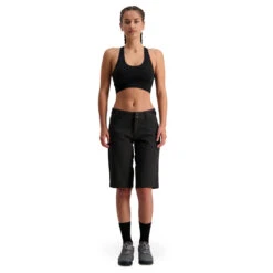 Mons Royale - Women's Momentum 2.0 Bike Shorts - Short -Magasin De Vêtements D'Extérieur mons royale womens momentum 20 bike shorts short detail 5