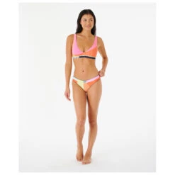 Rip Curl - Women's Daybreak Cheeky Hipster - Bas De Maillot 9 Rip Curl - Women's Daybreak Cheeky Hipster - Bas De Maillot -Magasin De Vêtements D'Extérieur rip curl womens daybreak cheeky hipster bas de maillot detail 4