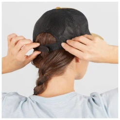 Salomon - Trucker Curved Cap - Casquette -Magasin De Vêtements D'Extérieur salomon trucker curved cap casquette detail 3