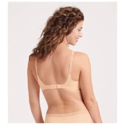 Sloggi - Women's Body Adapt Twist T-Shirt Bra - Sous-vêtement -Magasin De Vêtements D'Extérieur sloggi womens body adapt twist t shirt bra sous vetement detail 3