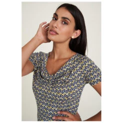 Tranquillo - Women's Gathered Neck Jersey-Shirt S/S -Magasin De Vêtements D'Extérieur tranquillo womens gathered neck jersey shirt s s detail 5