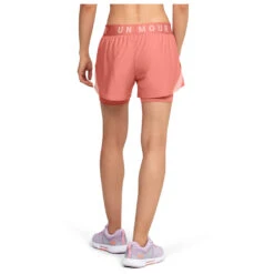 Under Armour - Women's Play Up 2-in-1 Short - Short De Running -Magasin De Vêtements D'Extérieur under armour womens play up 2 in 1 short short de running detail 5