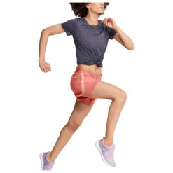 Under Armour - Women's Play Up 2-in-1 Short - Short De Running -Magasin De Vêtements D'Extérieur under armour womens play up 2 in 1 short short de running detail 6