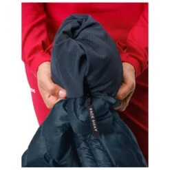 Vaude - Women's Batura Hooded Insulation Jacket - Veste Synthétique 11 Vaude - Women's Batura Hooded Insulation Jacket - Veste Synthétique -Magasin De Vêtements D'Extérieur vaude womens batura hooded insulation jacket veste synthetique detail 6